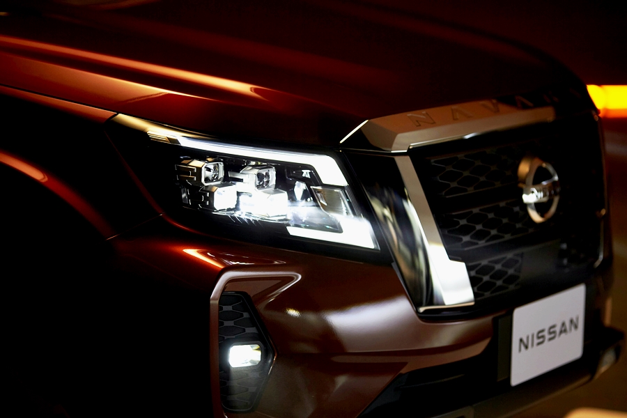 Nissan Navara Double Cab Calibre E 7AT นิสสัน นาวาร่า ปี 2024 : ภาพที่ 7