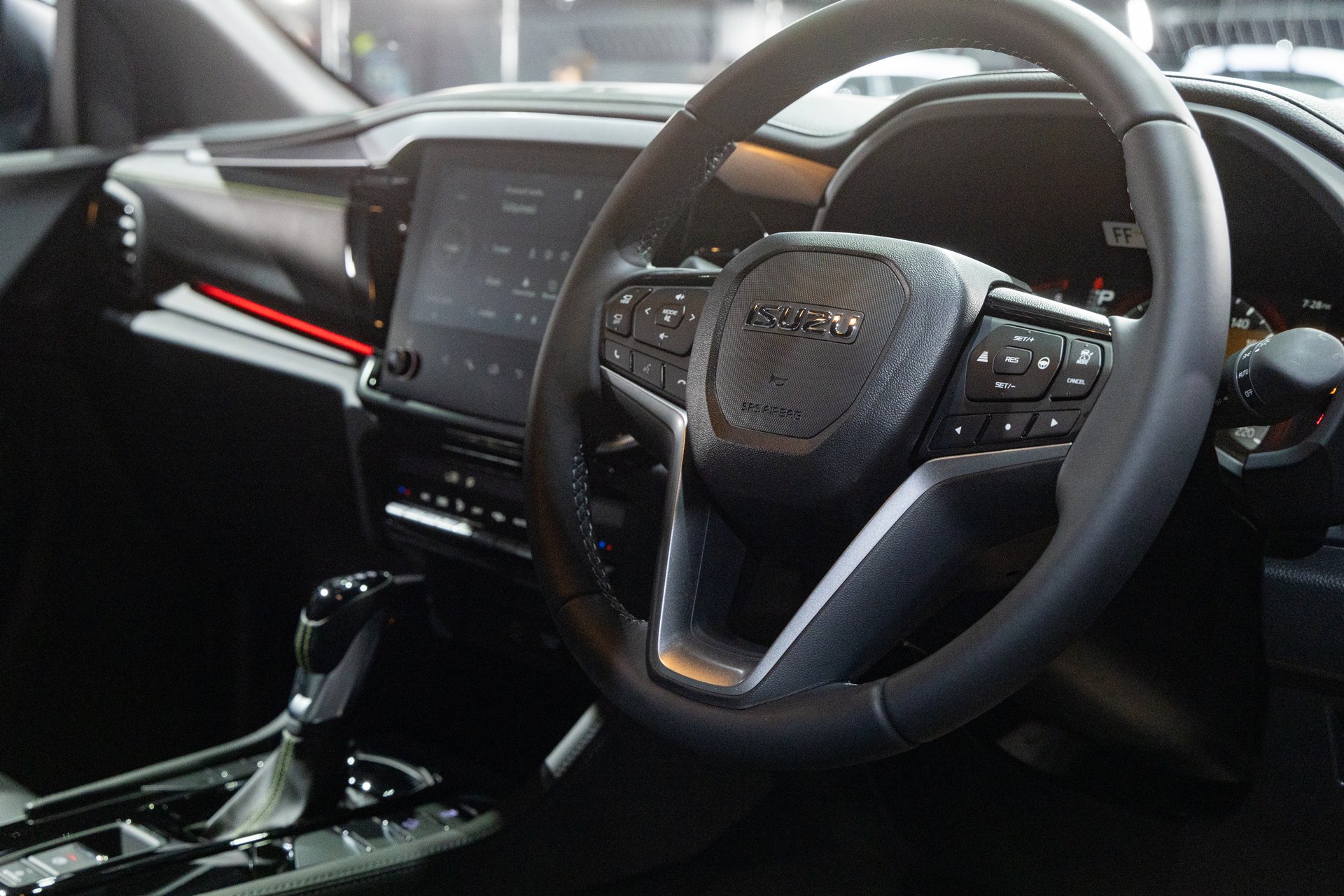 Isuzu MU-X 4x2 3.0 RS A/T อีซูซุ ปี 2024 : ภาพที่ 11