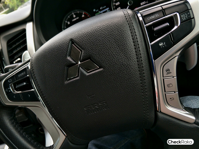 Mitsubishi Pajero Sport 4WD GT Premium มิตซูบิชิ ปาเจโร่ สปอร์ต ปี 2017 : ภาพที่ 19