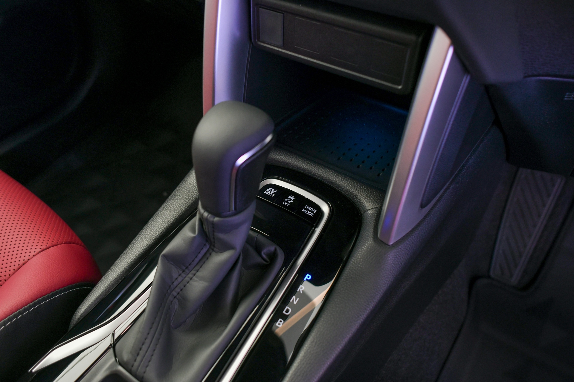 Toyota Corolla Cross HEV Premium โตโยต้า ปี 2026 : ภาพที่ 14