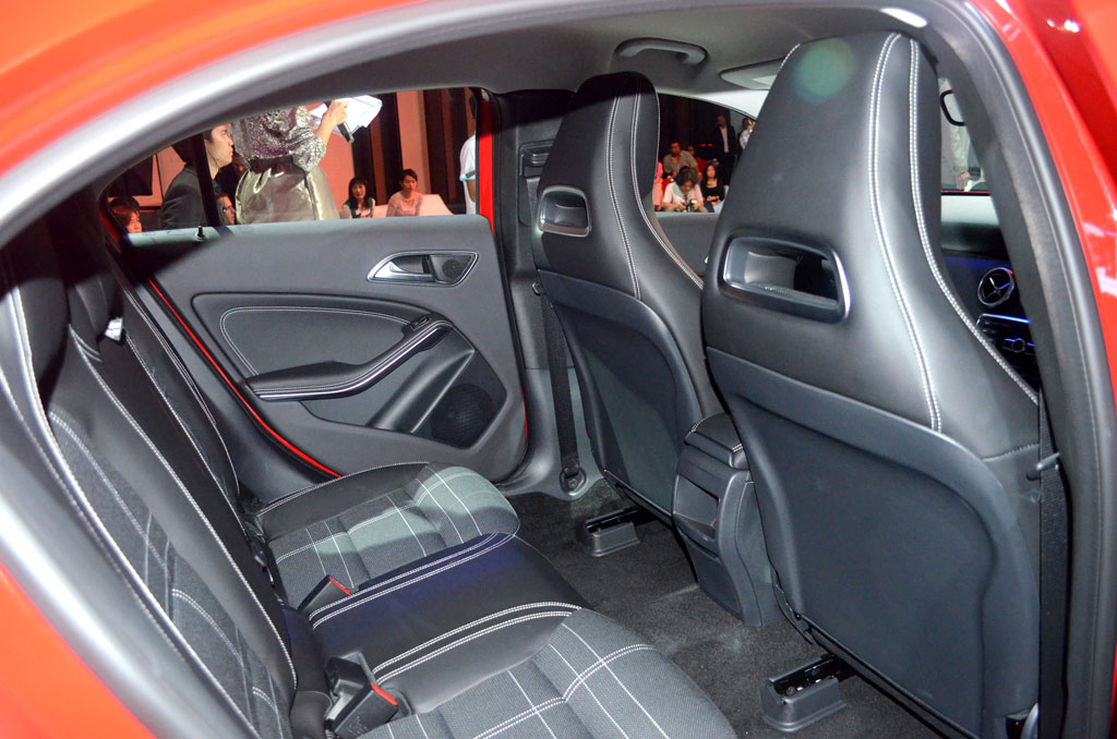 Mercedes-benz A-Class A 180 Style เมอร์เซเดส-เบนซ์ เอ-คลาส ปี 2012 : ภาพที่ 13