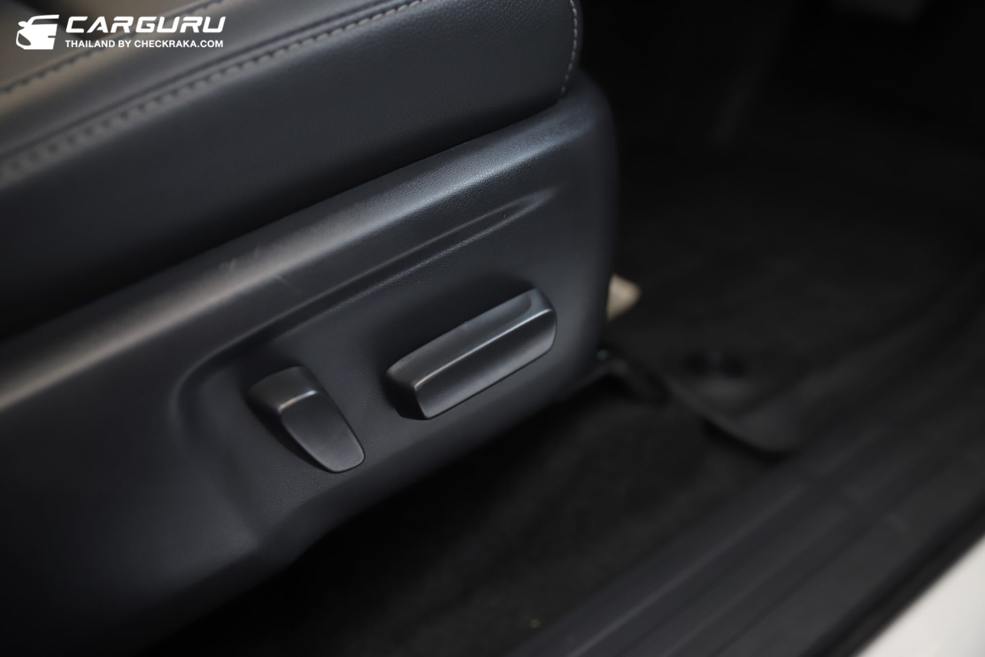 Toyota Land Cruiser FJ 4WD 2.7 โตโยต้า ปี 2026 : ภาพที่ 17