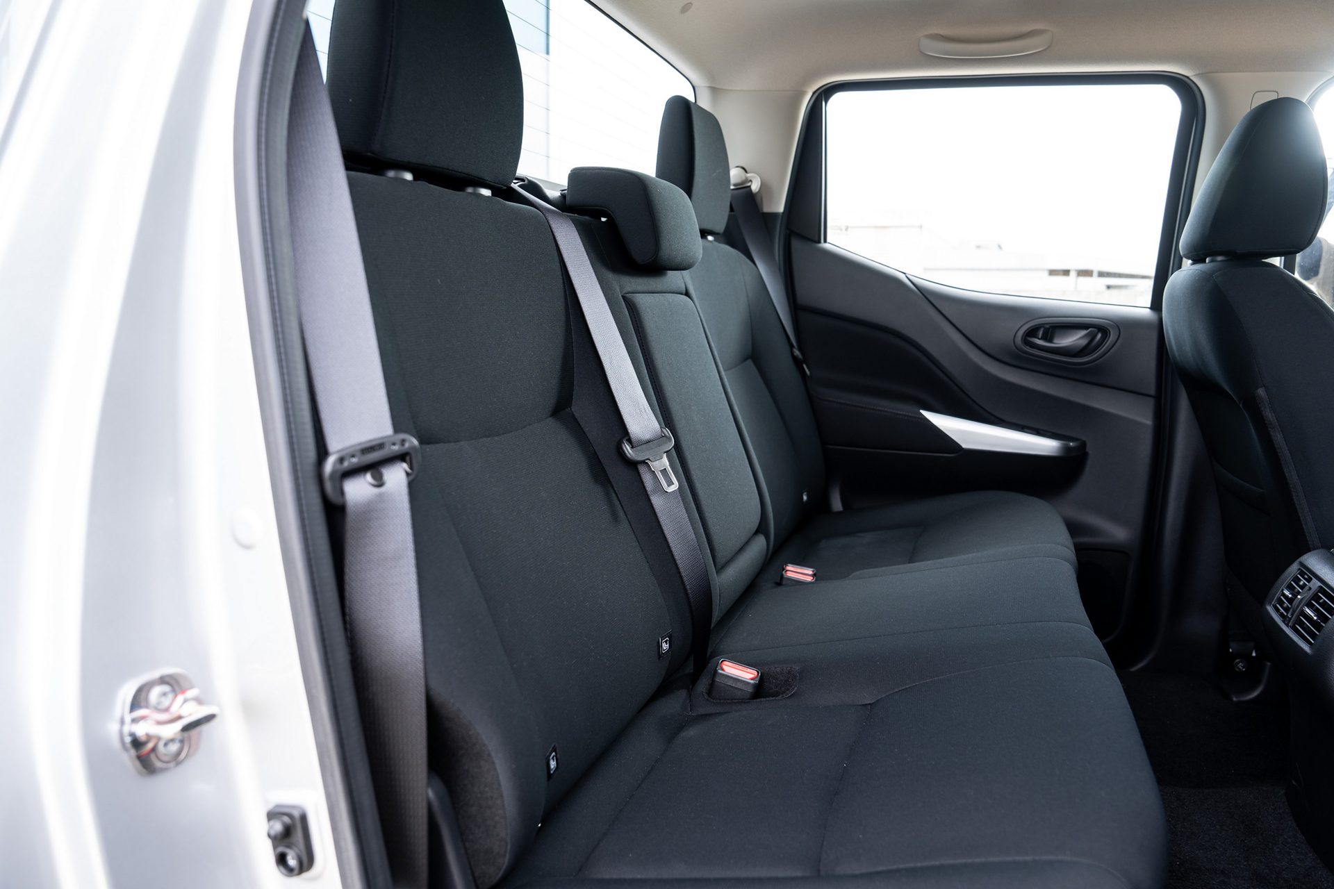 Nissan Navara Double Cab CALIBRE SL 7AT นิสสัน นาวาร่า ปี 2025 : ภาพที่ 15