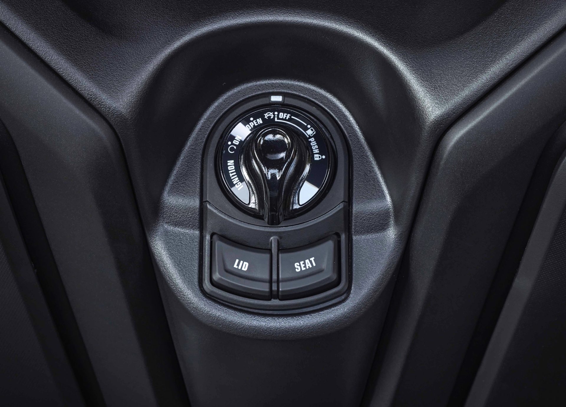 Yamaha XMAX Connected ยามาฮ่า ปี 2025 : ภาพที่ 12