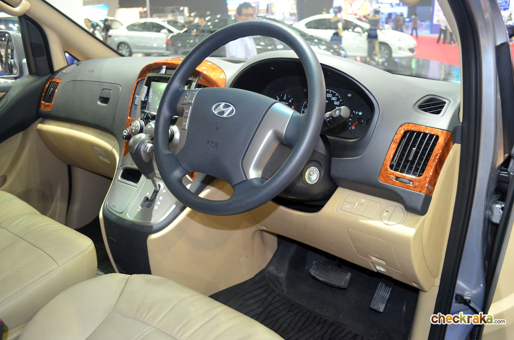 Hyundai H1 Deluxe ฮุนได H1 ปี 2013 : ภาพที่ 19