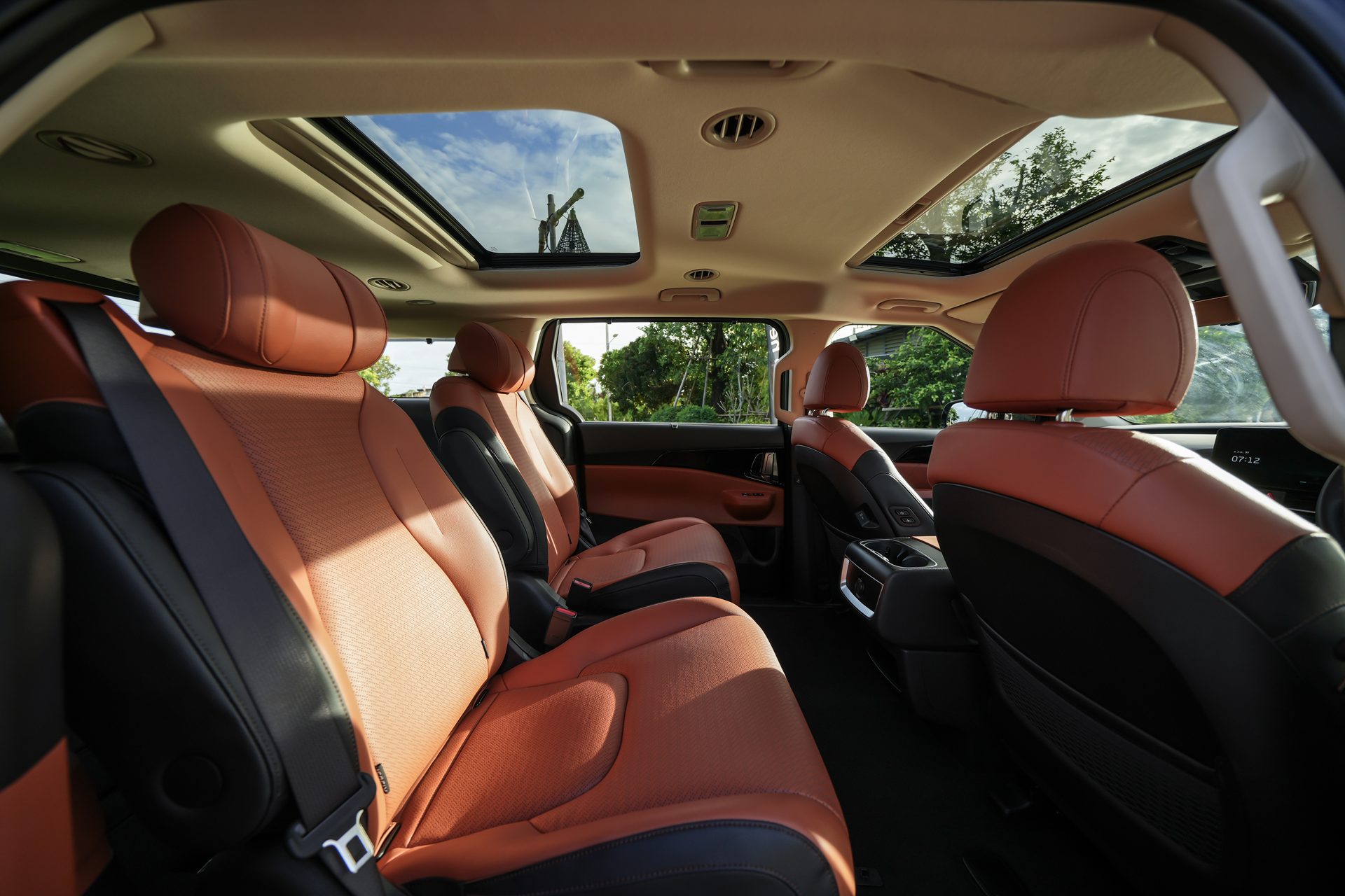 KIA Carnival HEV 7-seat Luxury เกีย คาร์นิวัล ปี 2025 : ภาพที่ 9