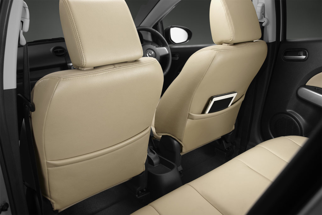 Mazda 2 Elegance Groove AT มาสด้า ปี 2012 : ภาพที่ 8