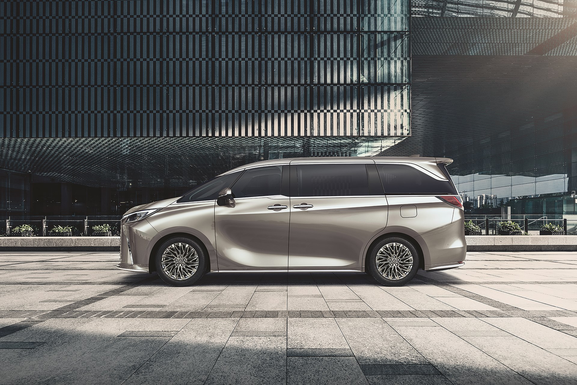 Lexus LM 500h Executive 4-Seater เลกซัส ปี 2024 : ภาพที่ 3