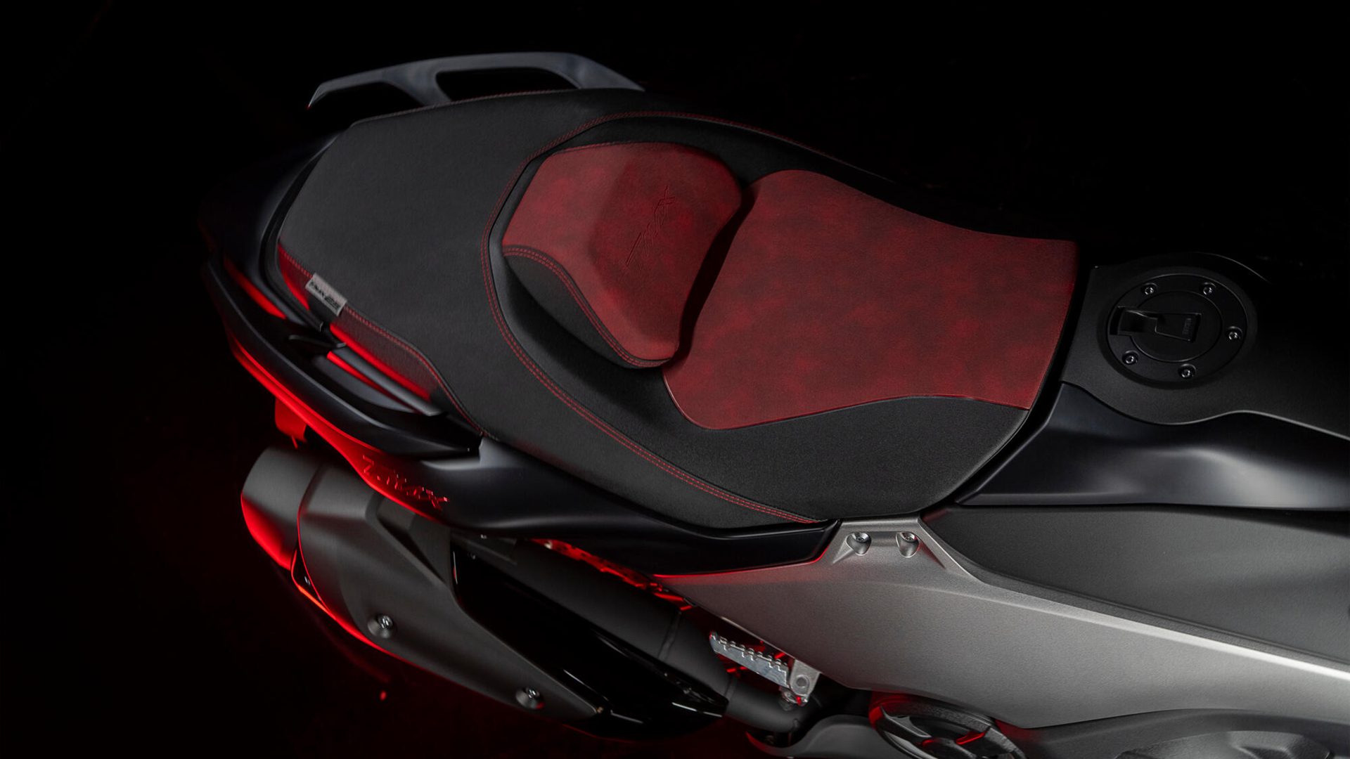 Yamaha TMAX 25th Anniversary ยามาฮ่า ทีแม็ก ปี 2026 : ภาพที่ 4