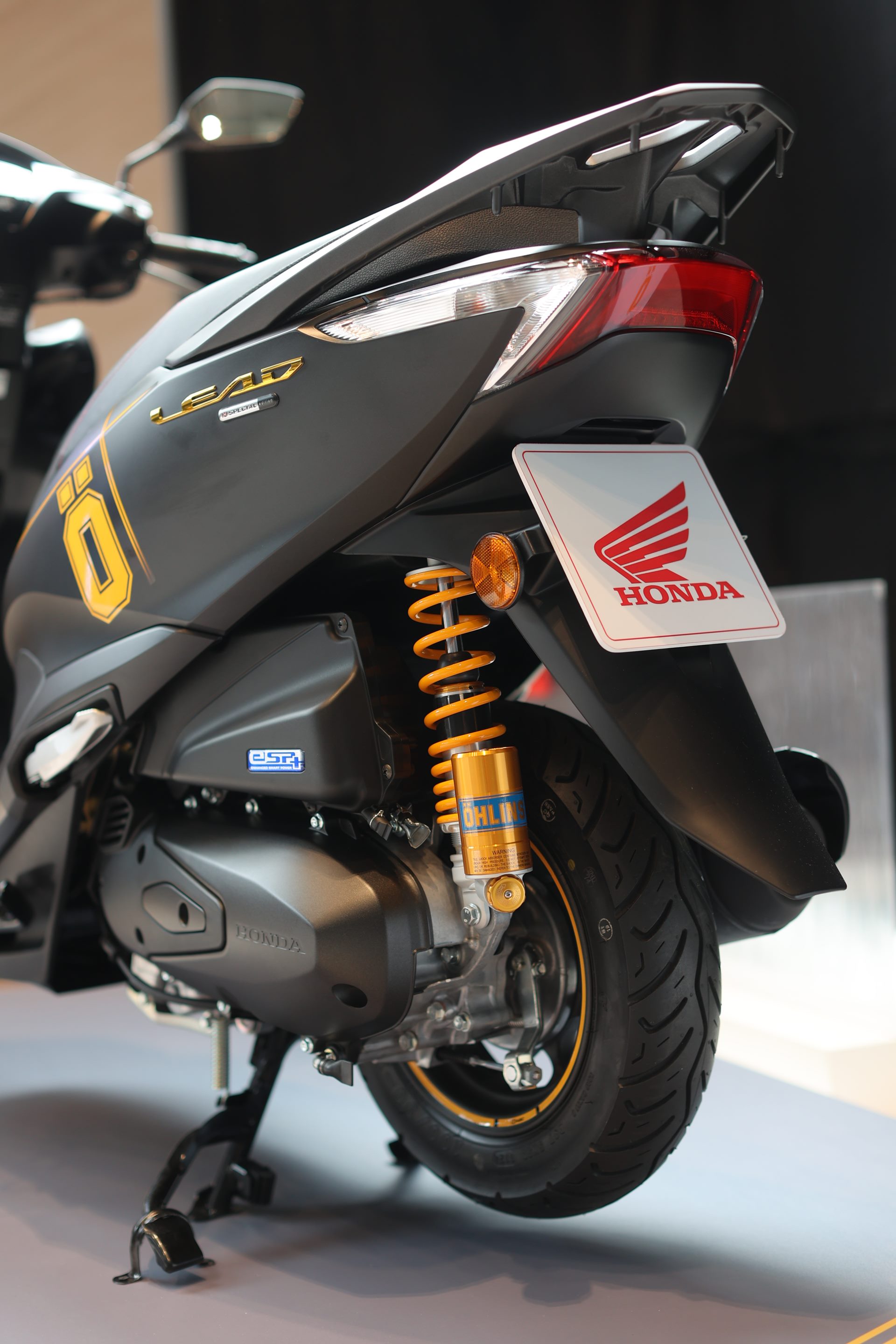 Honda Lead 125 Ohlins Special Edition ฮอนด้า ปี 2024 : ภาพที่ 8