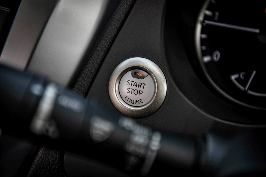 Nissan Navara Double Cab Calibre E 7AT นิสสัน นาวาร่า ปี 2024 : ภาพที่ 17