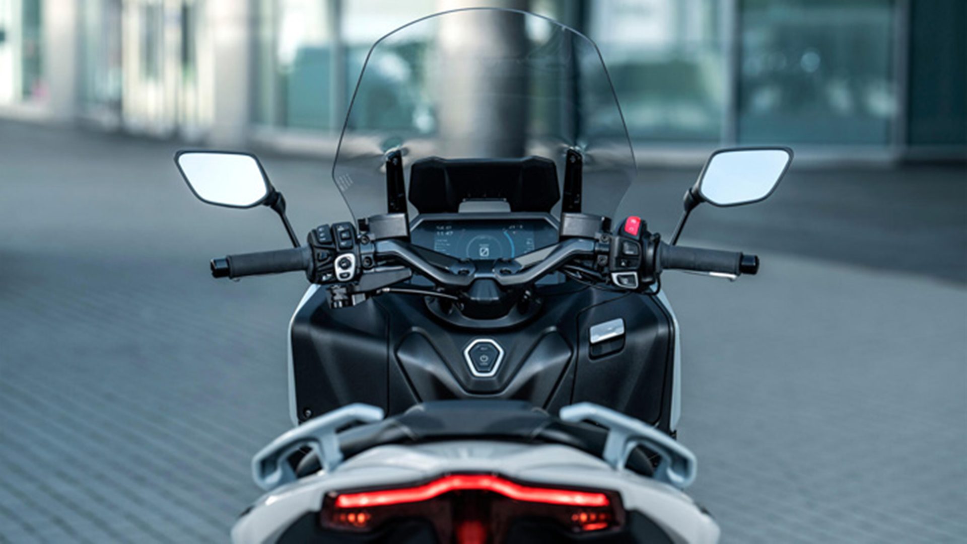 Yamaha TMAX Tech MAX ยามาฮ่า ทีแม็ก ปี 2025 : ภาพที่ 6