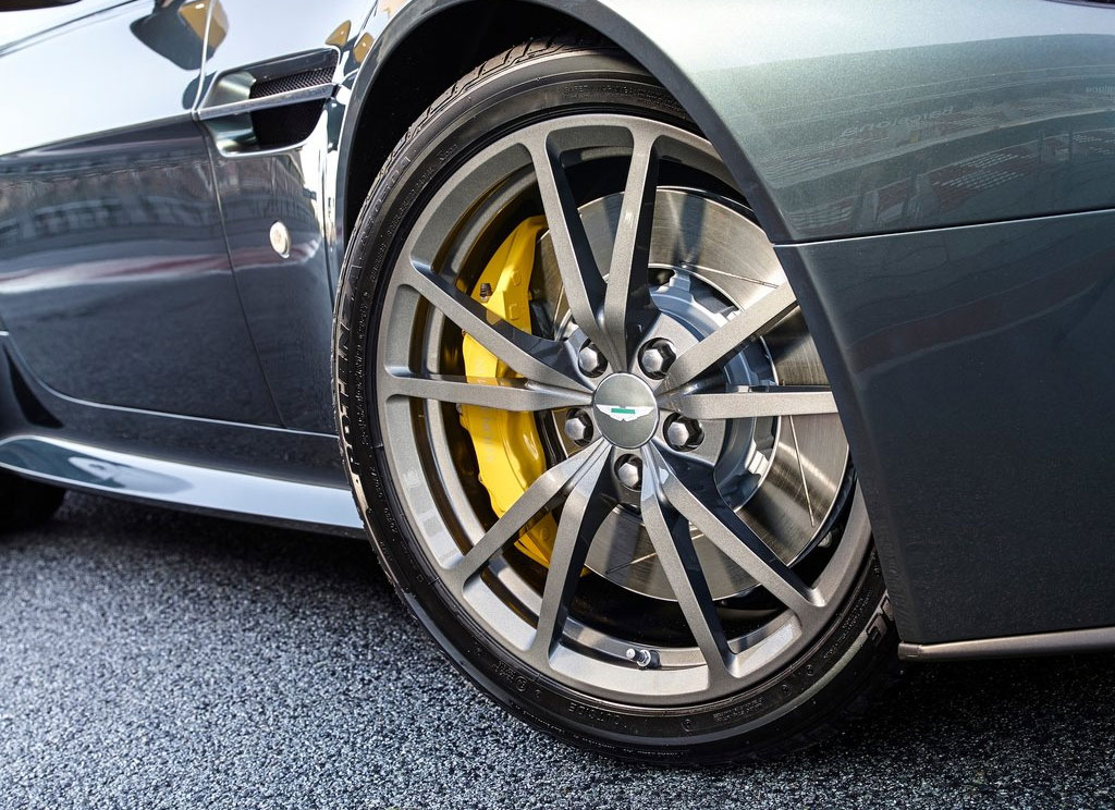 Aston Martin Vantage N430 แอสตัน มาร์ติน ปี 2015 : ภาพที่ 6