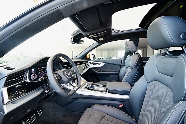 Audi Q8 55 TFSI quattro S Line อาวดี้ ปี 2018 : ภาพที่ 8