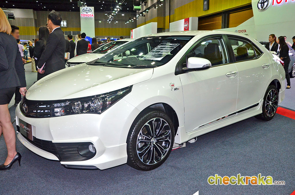 Toyota Altis (Corolla) 1.8 ESport Nurburgring Edition โตโยต้า อัลติส(โคโรลล่า) ปี 2015 : ภาพที่ 7