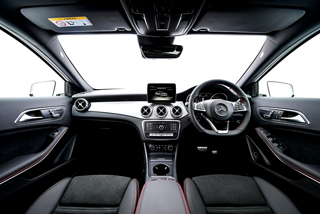 Mercedes-benz GLA-Class GLA 250 AMG Dynamic MY2017 เมอร์เซเดส-เบนซ์ จีแอลเอ-คลาส ปี 2017 : ภาพที่ 10