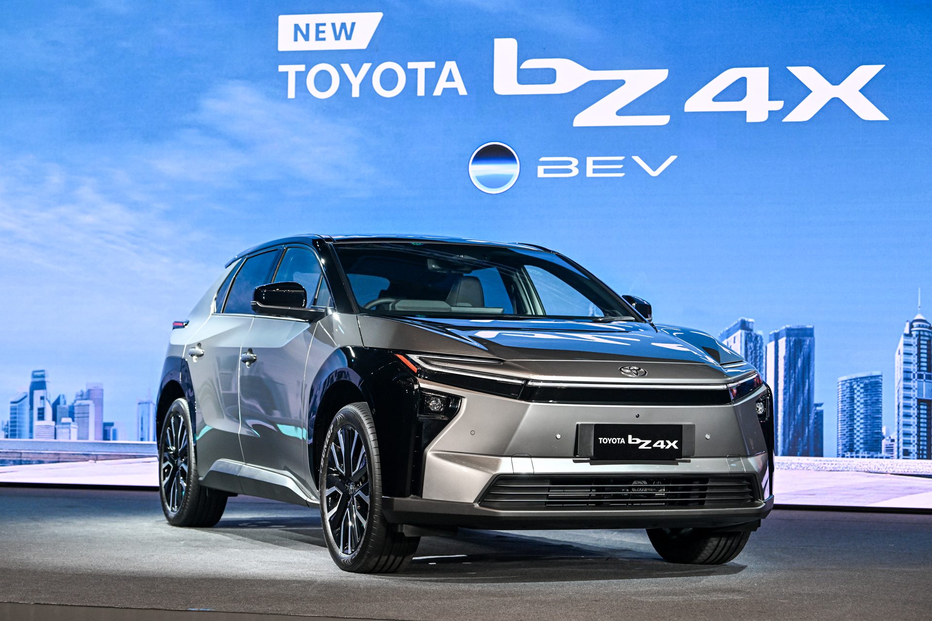 Toyota bZ bZ4X AWD โตโยต้า ปี 2025 : ภาพที่ 1