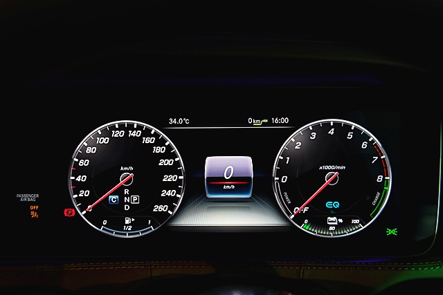 Mercedes-benz S-Class S 560 e AMG Premium เมอร์เซเดส-เบนซ์ เอส-คลาส ปี 2019 : ภาพที่ 16