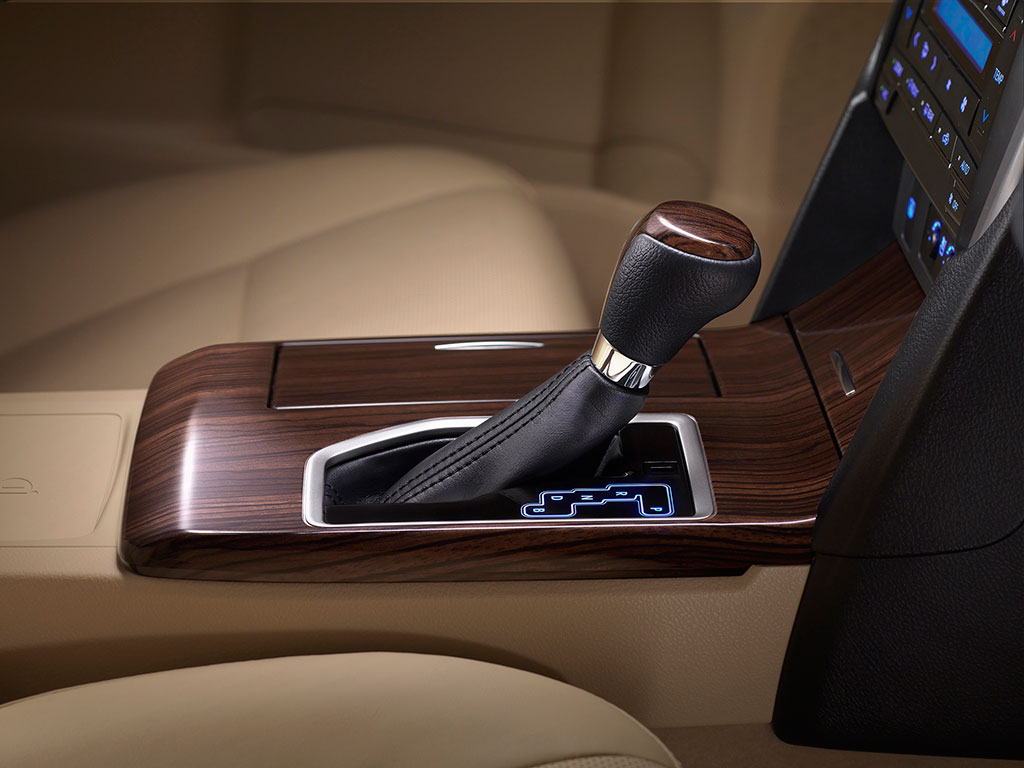 Toyota Camry Hybrid 2.5 HV Premium โตโยต้า แคมรี่ไฮบริด ปี 2016 : ภาพที่ 6