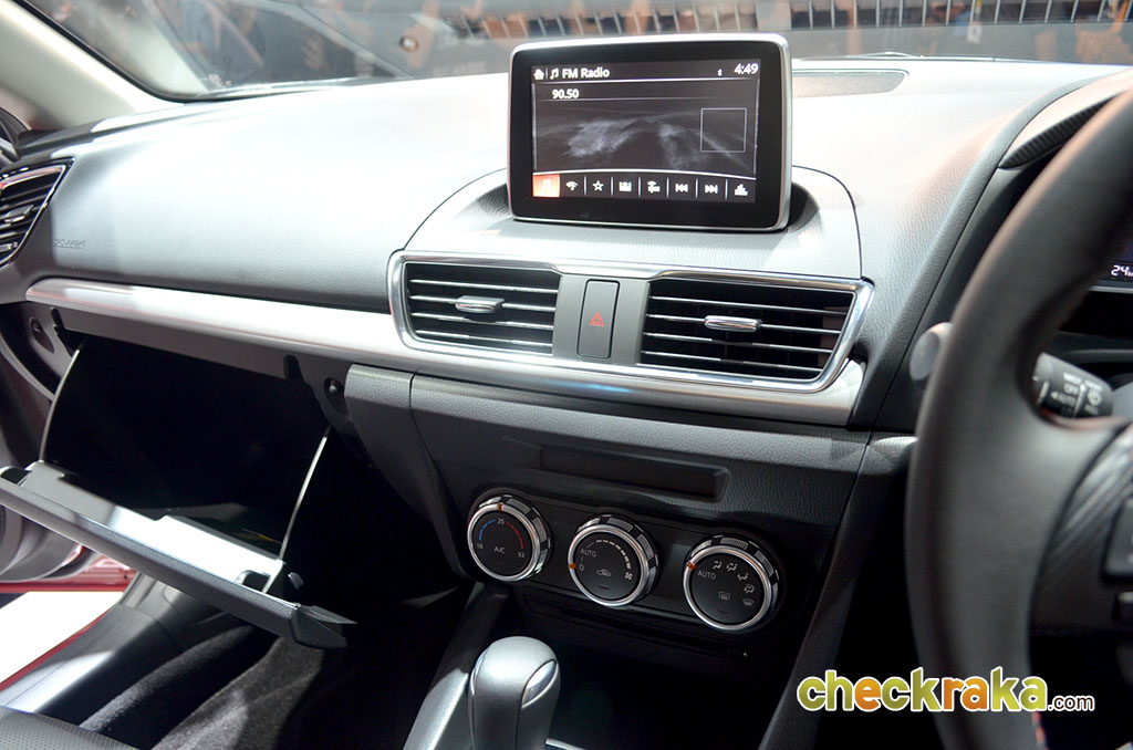 Mazda 3 2.0 Sedan C มาสด้า ปี 2014 : ภาพที่ 17