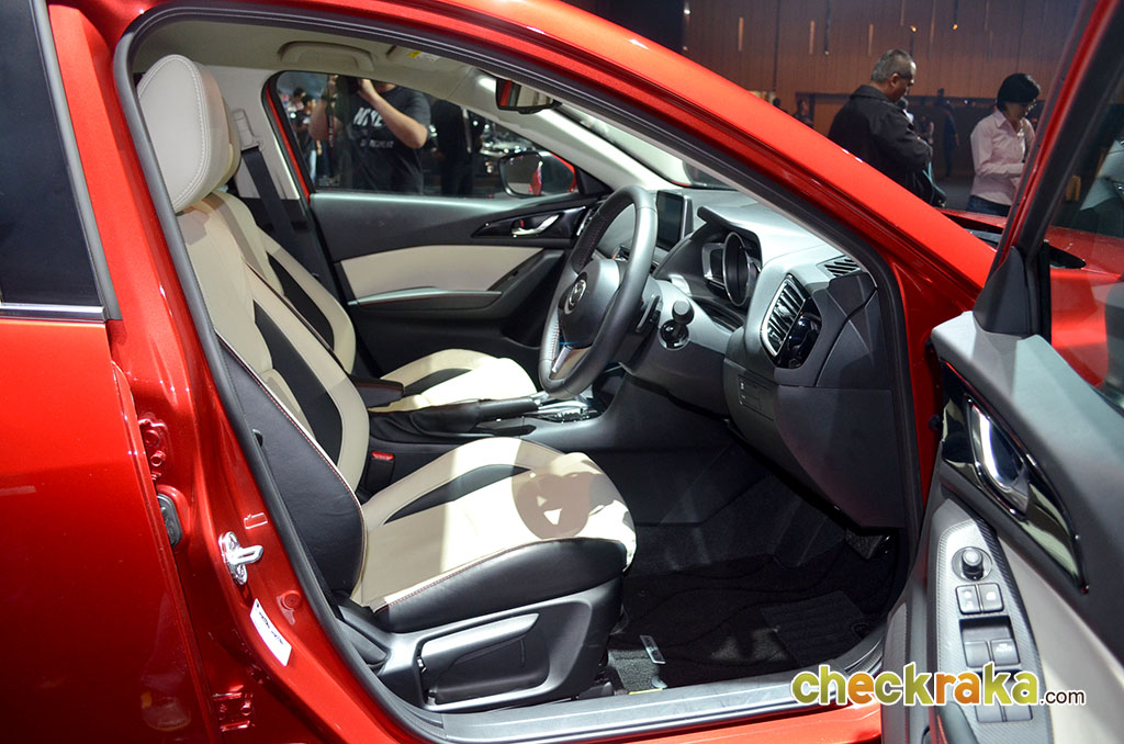 Mazda 3 2.0 Sports Hatchback SP มาสด้า ปี 2014 : ภาพที่ 14