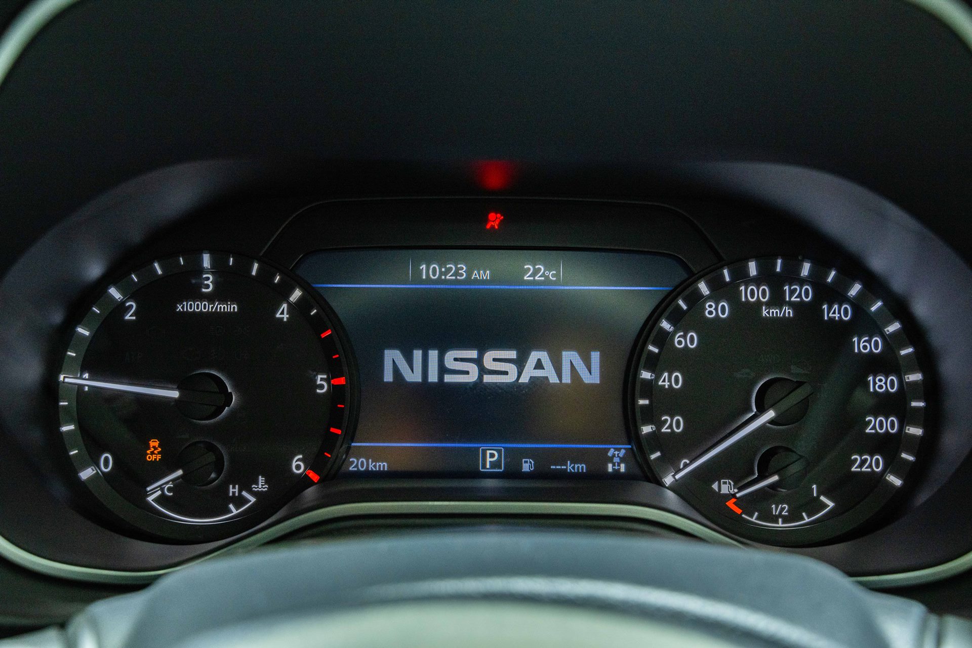 Nissan Navara Double Cab PRO-4X 4WD 7AT นิสสัน นาวาร่า ปี 2024 : ภาพที่ 15