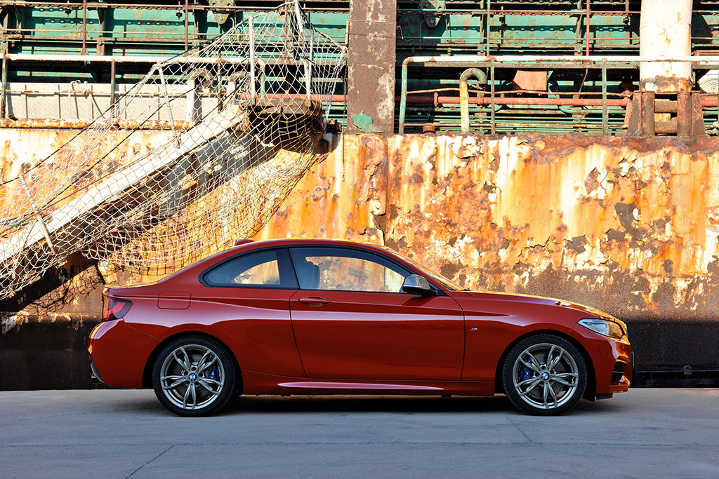 BMW Series 2 218i Coupe M Sport บีเอ็มดับเบิลยู ซีรีส์ 2 ปี 2015 : ภาพที่ 4