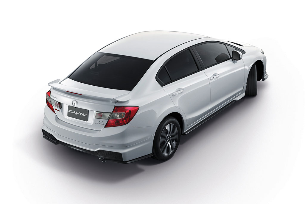 Honda Civic 2.0 ES AT Navi ฮอนด้า ซีวิค ปี 2014 : ภาพที่ 2
