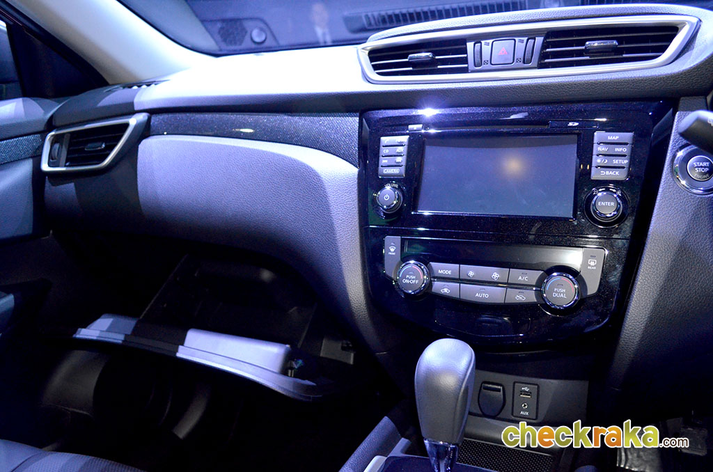 Nissan X-Trail 2.5 V 4WD Sunroof นิสสัน เอ็กซ์-เทรล ปี 2014 : ภาพที่ 15