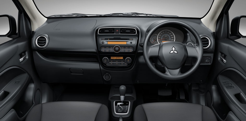 Mitsubishi Attrage GLS CVT มิตซูบิชิ แอททราจ ปี 2013 : ภาพที่ 9