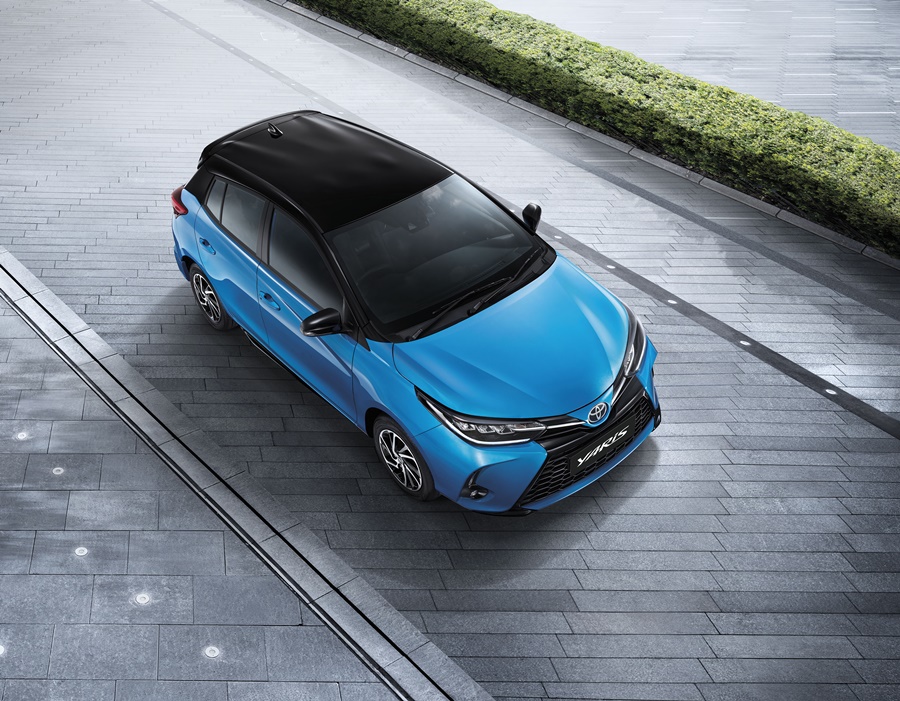 Toyota Yaris Sport Premium with Black Roof โตโยต้า ยาริส ปี 2020 : ภาพที่ 3