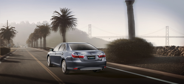Toyota Camry Hybrid 2.5 HV Premium โตโยต้า แคมรี่ไฮบริด ปี 2015 : ภาพที่ 5