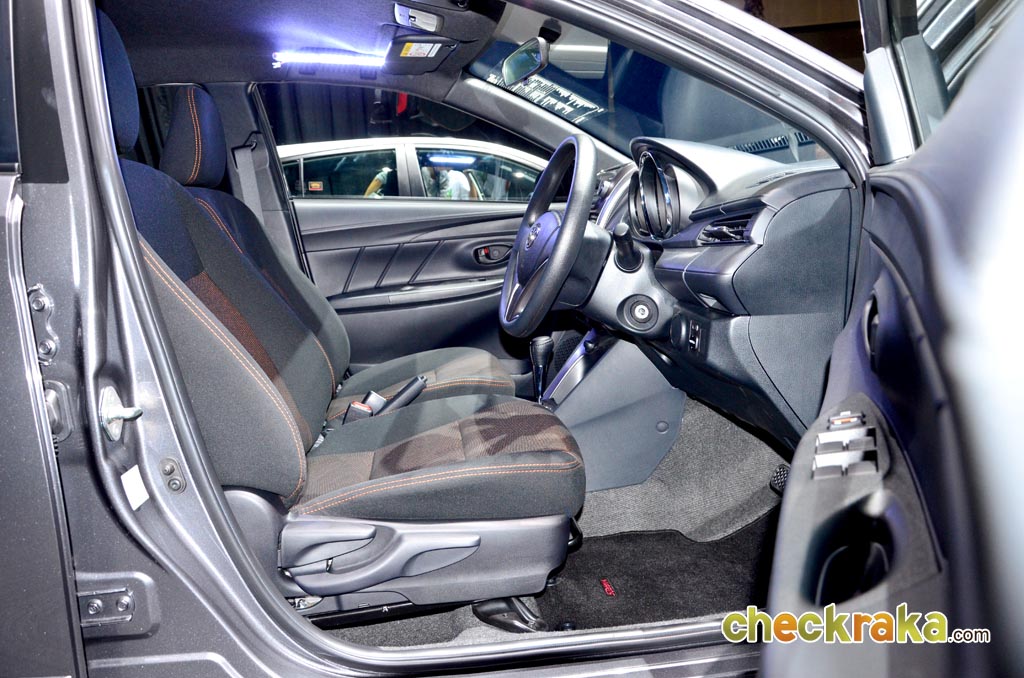 Toyota Yaris 1.2 E โตโยต้า ยาริส ปี 2013 : ภาพที่ 14