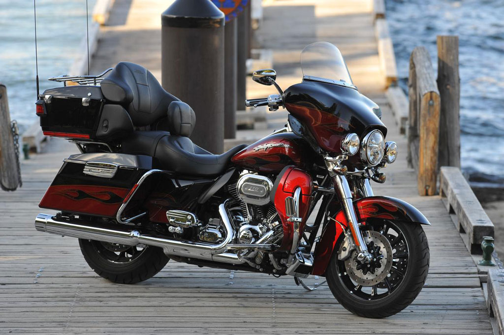 Harley-Davidson CVO Ultra Classic Electra Glide ฮาร์ลีย์-เดวิดสัน ปี 2013 : ภาพที่ 3