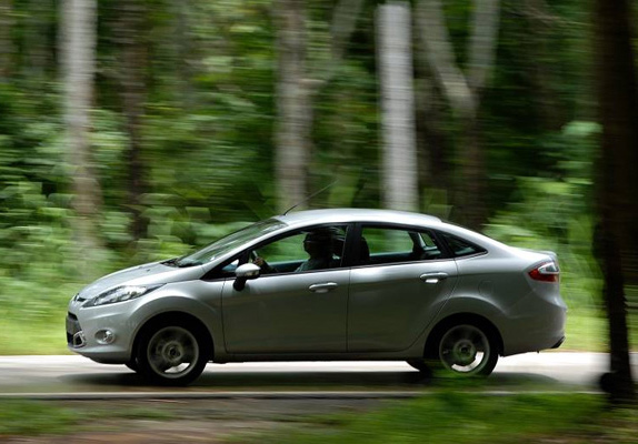 Ford Fiesta 4Dr 1.4 Style MT ฟอร์ด เฟียสต้า ปี 2010 : ภาพที่ 4