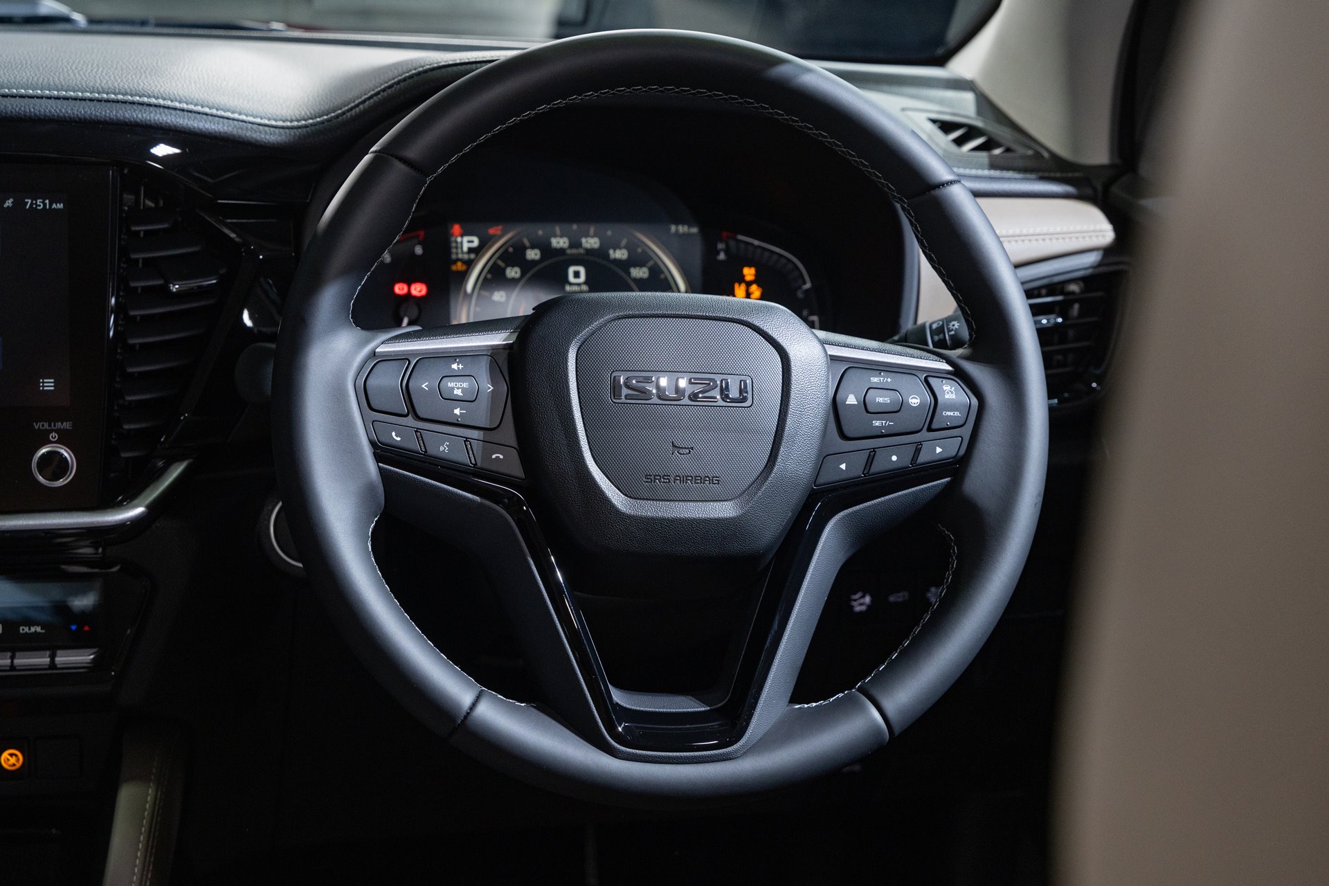 Isuzu MU-X 4x2 2.2 Ultimate A/T อีซูซุ ปี 2024 : ภาพที่ 8