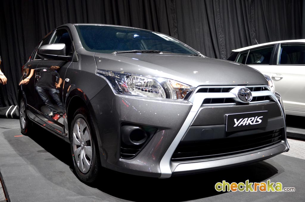 Toyota Yaris 1.2 E โตโยต้า ยาริส ปี 2013 : ภาพที่ 12