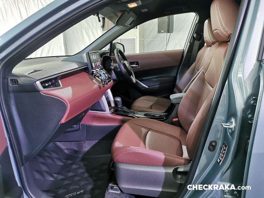 Toyota Corolla Cross HEV Premium โตโยต้า ปี 2020 : ภาพที่ 16