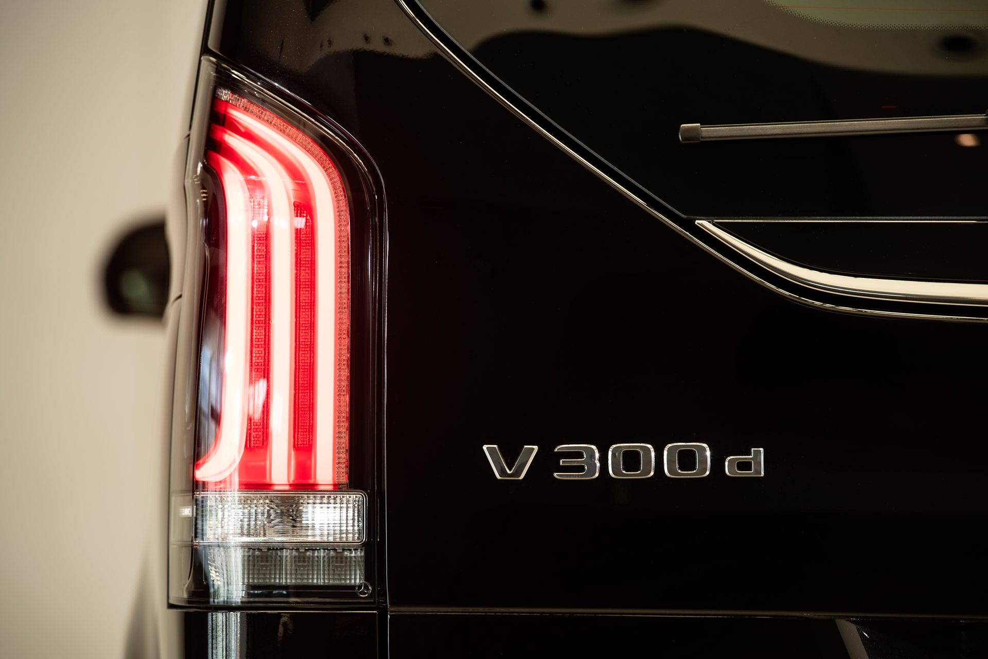 Mercedes-benz V-Class V 300 d Exclusive เมอร์เซเดส-เบนซ์ วี-คลาส ปี 2024 : ภาพที่ 6