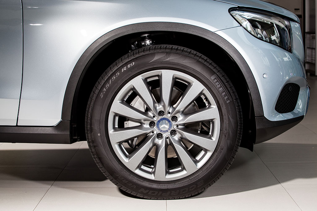 Mercedes-benz GLC-Class GLC 250 D 4Matic Off-Road เมอร์เซเดส-เบนซ์ จีแอลซี ปี 2015 : ภาพที่ 2