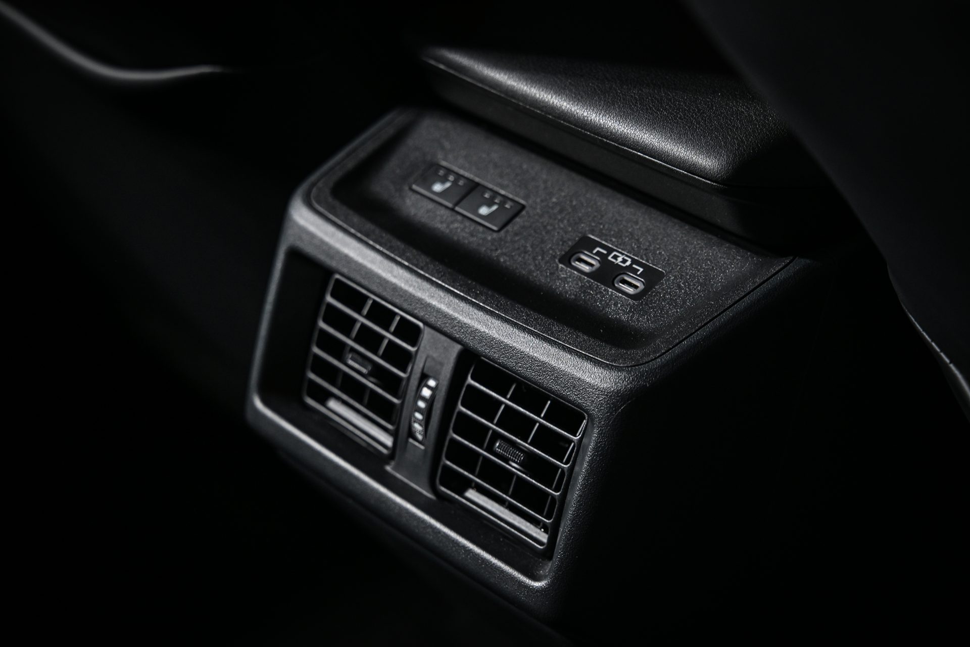 Toyota bZ bZ4X FWD โตโยต้า ปี 2025 : ภาพที่ 16