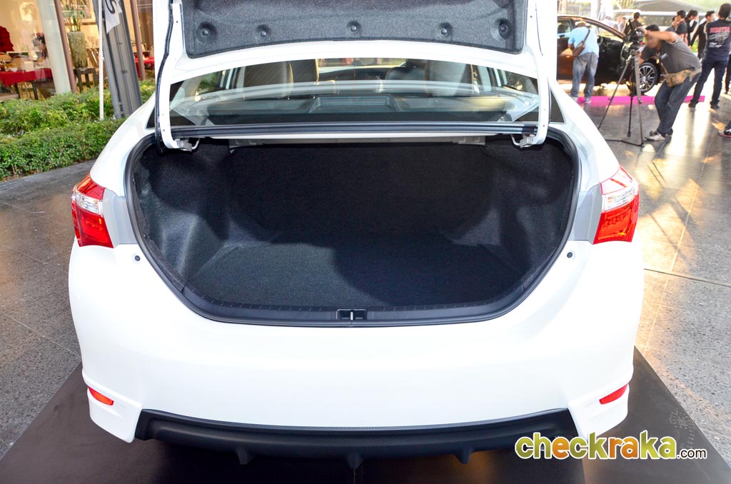 Toyota Altis (Corolla) 1.8 ESport A/T โตโยต้า อัลติส(โคโรลล่า) ปี 2014 : ภาพที่ 15
