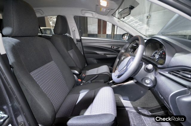 Toyota Yaris ATIV 1.2 J โตโยต้า ยาริส ปี 2017 : ภาพที่ 13