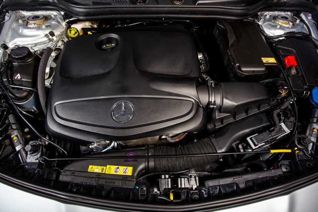 Mercedes-benz CLA-Class CLA 250 Shooting Brake AMG Sport เมอร์เซเดส-เบนซ์ ปี 2015 : ภาพที่ 9