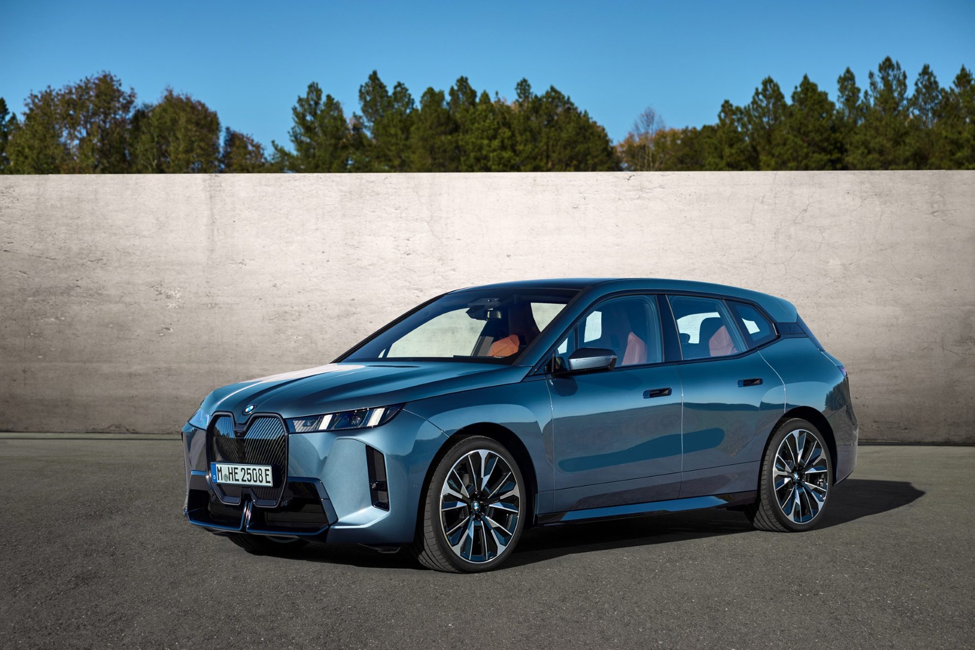 BMW i iX xDrive45 M Sport บีเอ็มดับเบิลยู ปี 2025 : ภาพที่ 1