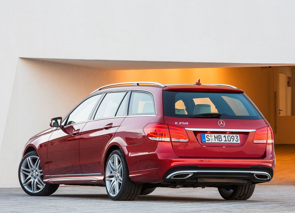 Mercedes-benz E-Class E 300 BlueTEC Hybrid Estate AMG Dynamic เมอร์เซเดส-เบนซ์ อี-คลาส ปี 2013 : ภาพที่ 2