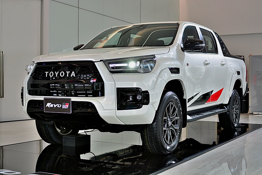 Toyota Revo GR Sport 2.8 AT Hi-Floor 4X4 โตโยต้า รีโว่ ปี 2021 : ภาพที่ 1
