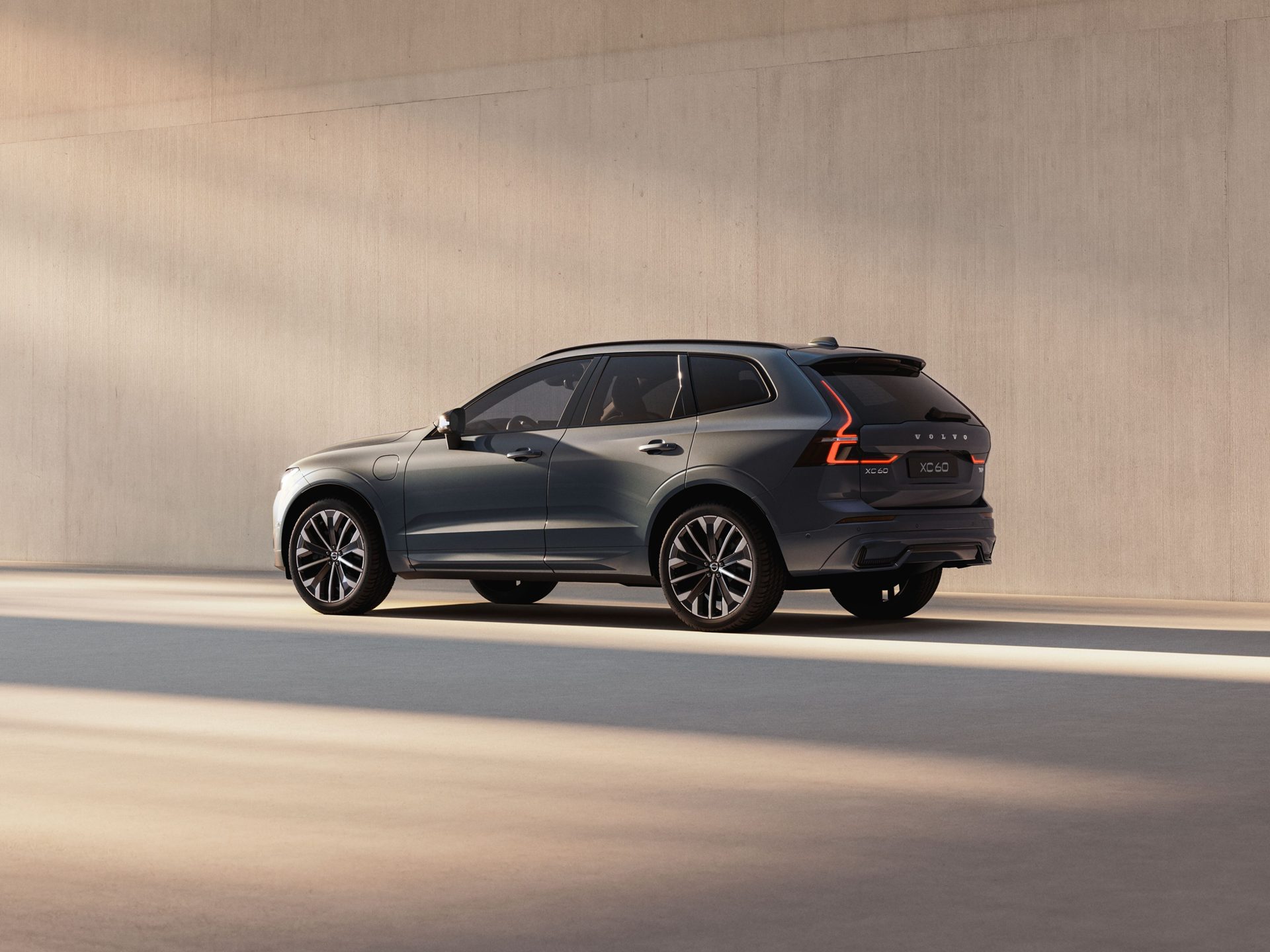 Volvo XC60 Ultra T8 Plug-in Hybrid Bright วอลโว่ เอ็กซ์ซี60 ปี 2025 : ภาพที่ 2