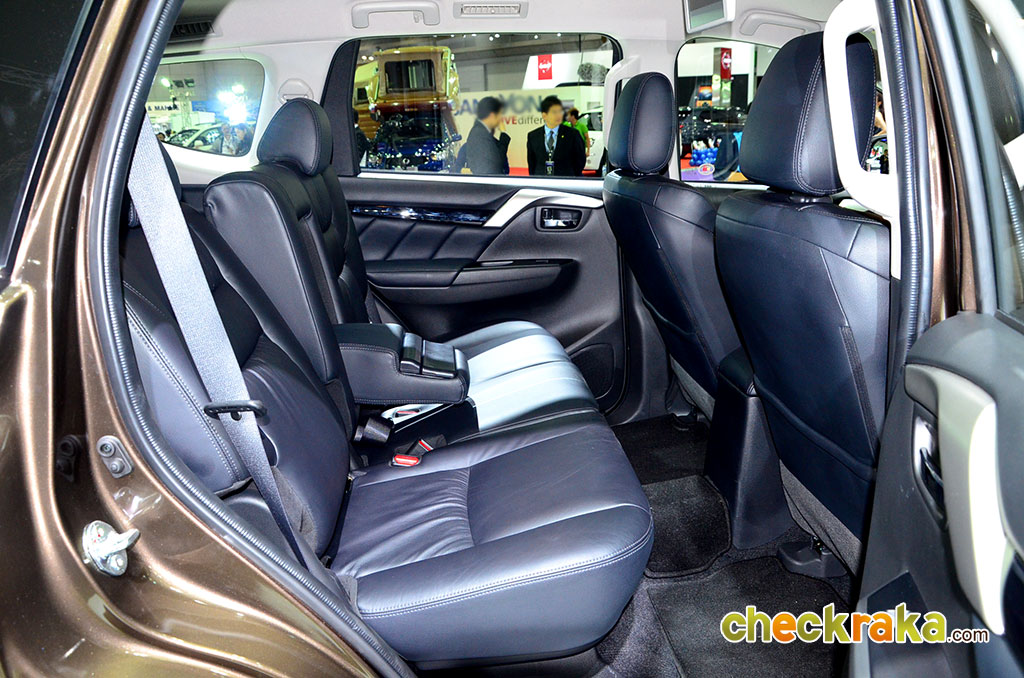 Mitsubishi Pajero Sport 4WD GT Premium มิตซูบิชิ ปาเจโร่ สปอร์ต ปี 2017 : ภาพที่ 16