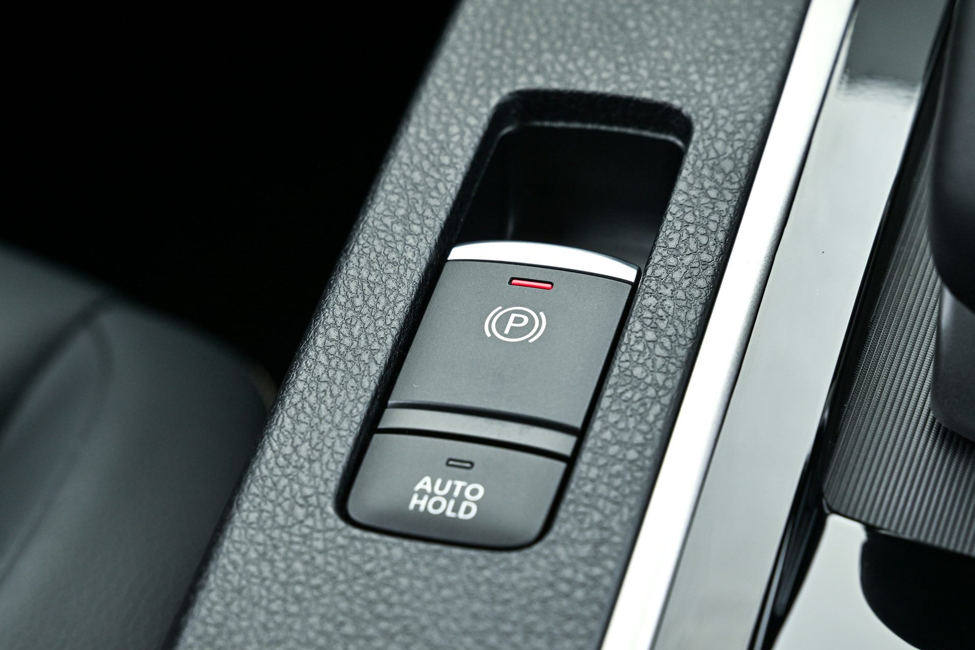 Mitsubishi Xforce HEV Ultimate มิตซูบิชิ ปี 2025 : ภาพที่ 5